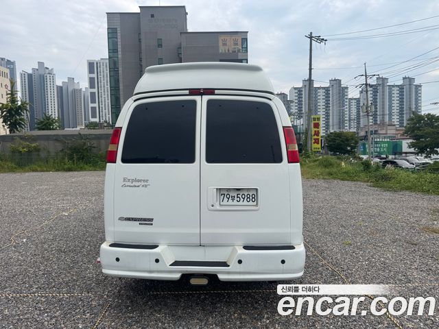 Chevrolet Express Van 6.0 — пробег 56 899 км — фото 3 из 5