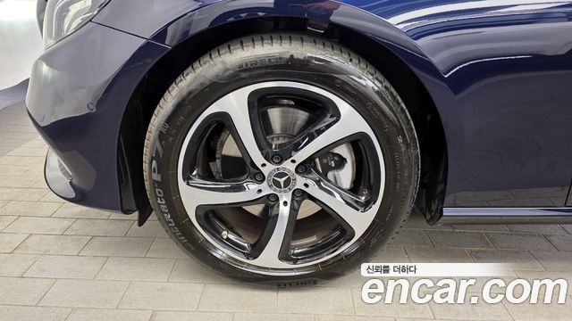 Mercedes-Benz E-Class из Кореи Encar