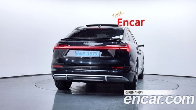 Audi e-tron 55 Quattro Sportback — пробег 141 496 км — фото 4 из 5