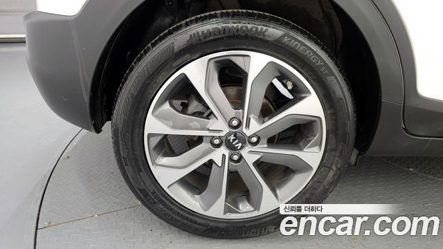 Kia Stonic из Кореи Encar