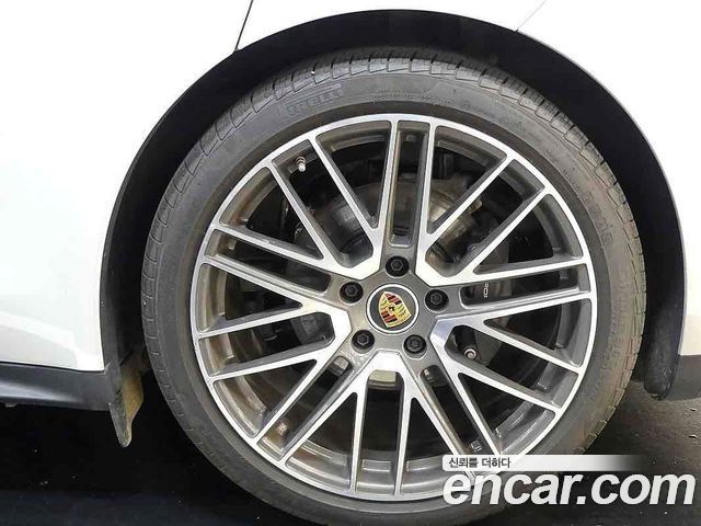Porsche Panamera 2.9 AWD — пробег 12 000 км — фото 4 из 5