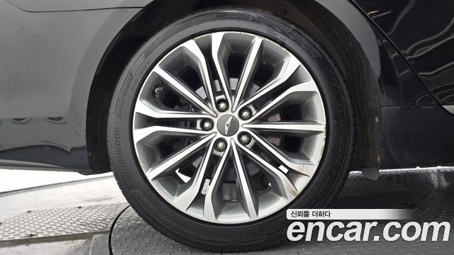 Hyundai Genesis из Кореи Encar