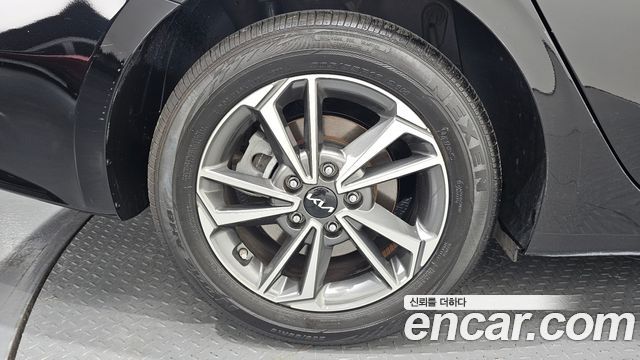 Kia K3 из Кореи Encar