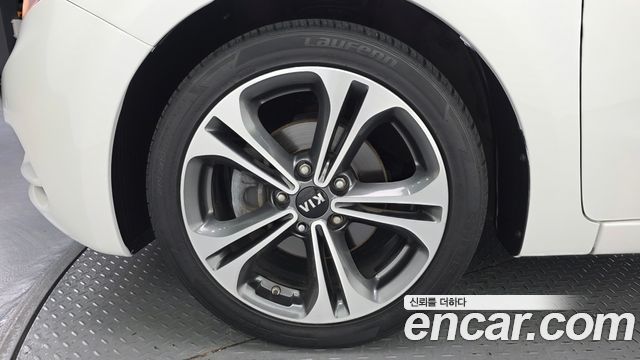 Kia K3 из Кореи Encar