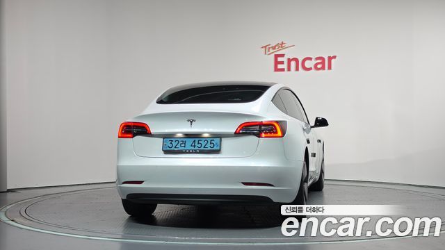 Tesla Model 3 RWD — пробег 72 623 км — фото 4 из 5