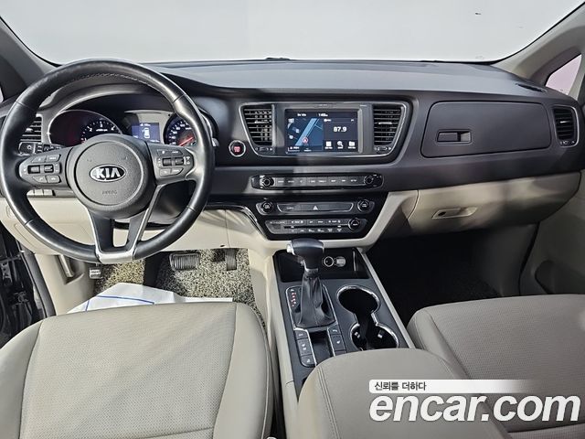 Kia Carnival из Кореи Encar