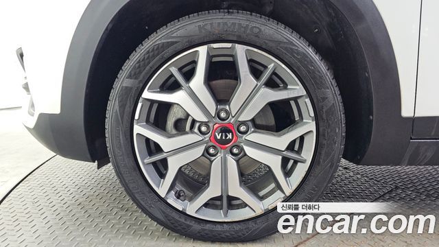 Kia Seltos из Кореи Encar