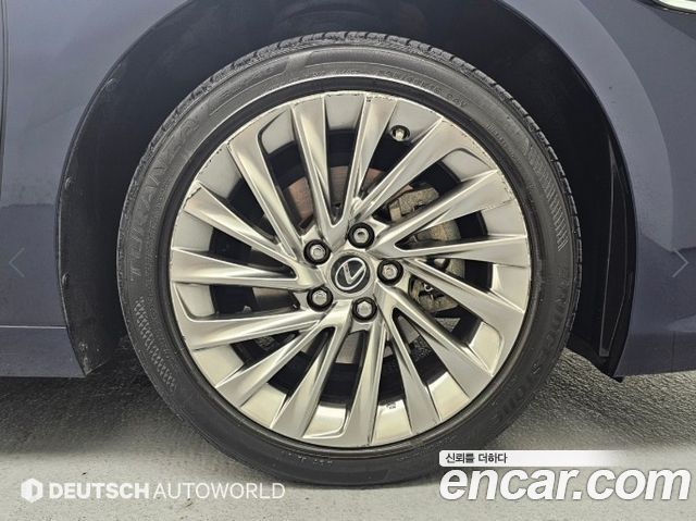 Lexus ES Luxury — пробег 48 488 км — фото 5 из 5