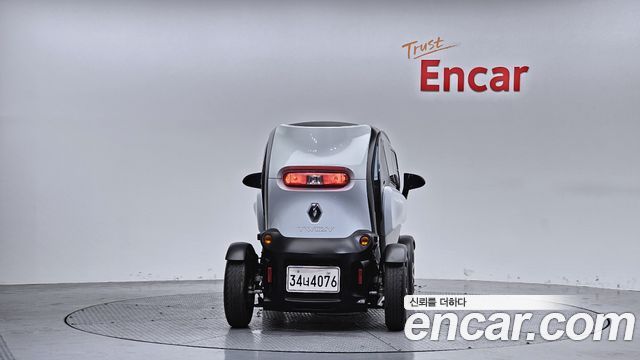Renault (Samsung) Twizy Intens(2-seater) — пробег 3 564 км — фото 4 из 5