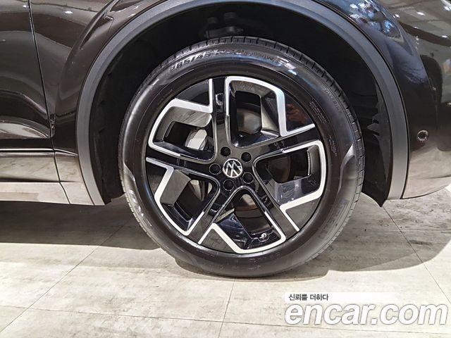 Volkswagen Touareg 3.0 TDI Prestige — пробег 28 469 км — фото 5 из 5