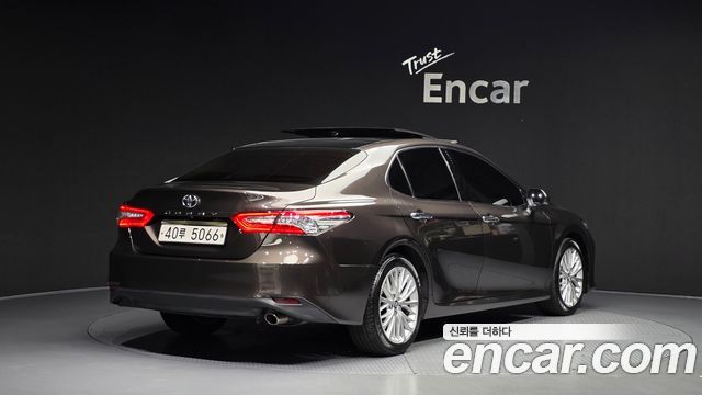 Toyota Camry 2.5 — пробег 76 645 км — фото 2 из 5