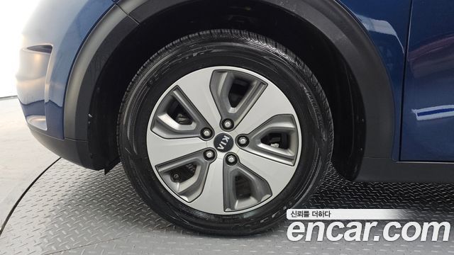 Kia Niro Luxury — пробег 112 183 км — фото 5 из 5