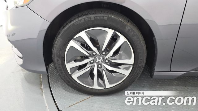 Honda Accord 2.0 Hybrid Touring — пробег 79 863 км — фото 5 из 5
