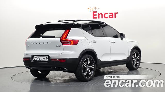 Volvo XC40 из Кореи Encar