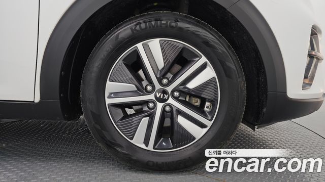 Kia Niro 1.6 HEV Noblesse — пробег 127 744 км — фото 5 из 5