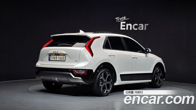 Kia Niro Signature — пробег 49 404 км — фото 2 из 5