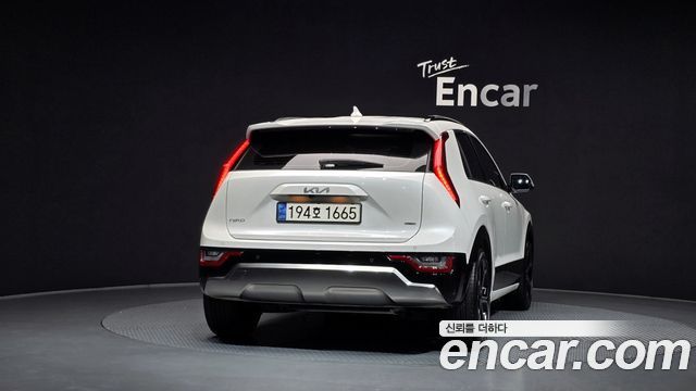 Kia Niro Signature — пробег 49 404 км — фото 4 из 5