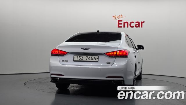 Hyundai Genesis из Кореи Encar