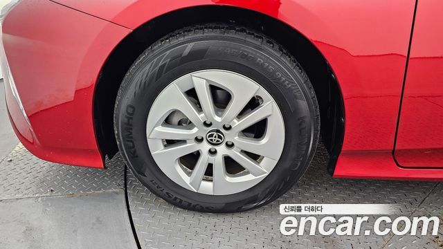 Toyota Prius 1.8 E — пробег 55 498 км — фото 5 из 5