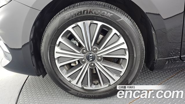 Kia K7 из Кореи Encar