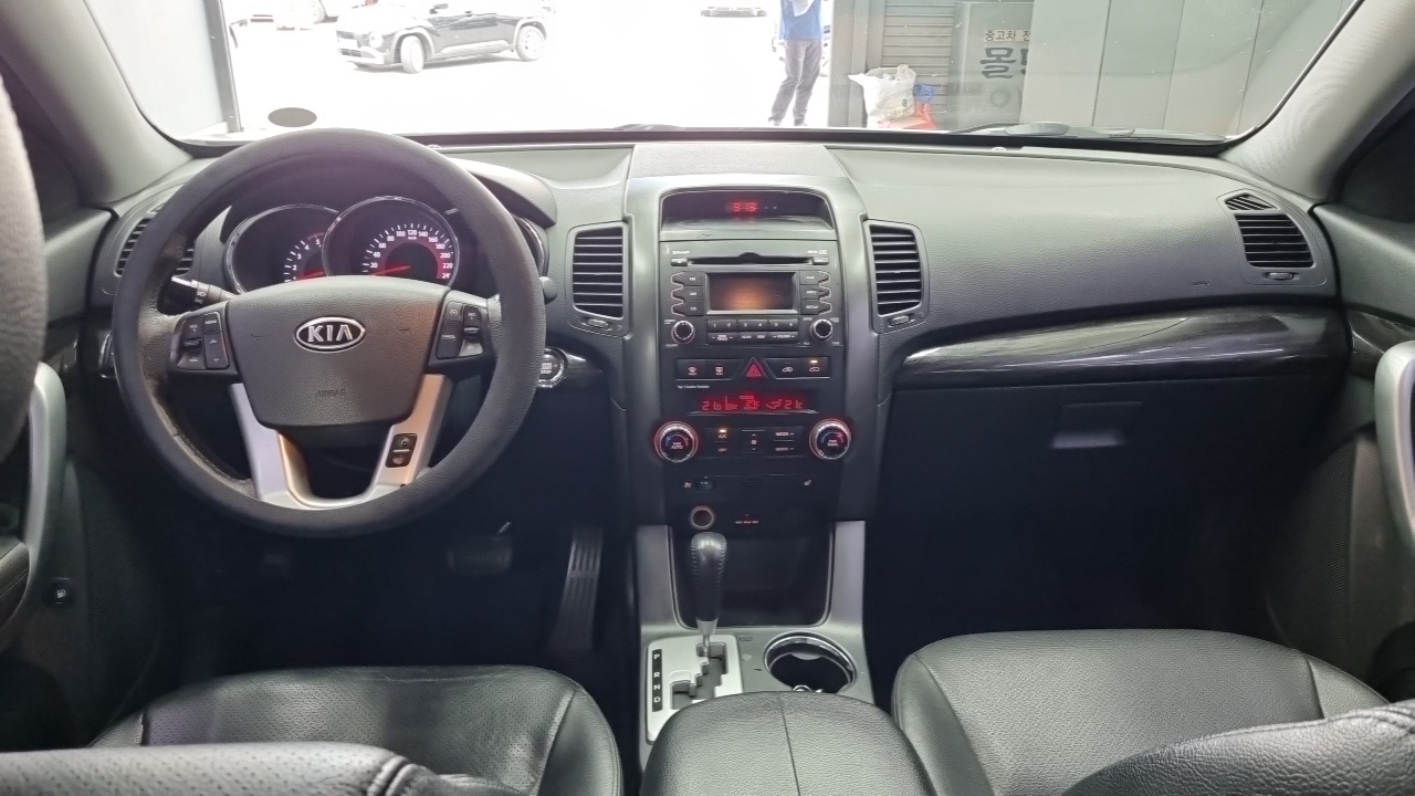 Kia Sorento Diesel 2.0 2WD TLX High-Deluxe — пробег 130 000 км — фото 5 из 5