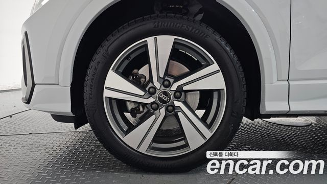 Audi Q2 из Кореи Encar