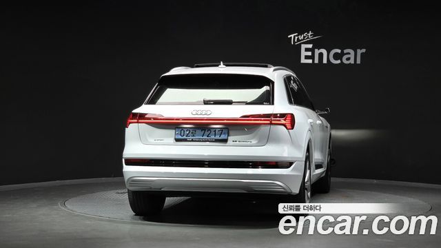 Audi e-tron 55 Quattro — пробег 98 163 км — фото 4 из 5