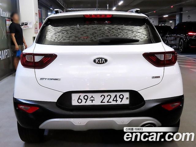 Kia Stonic из Кореи Encar
