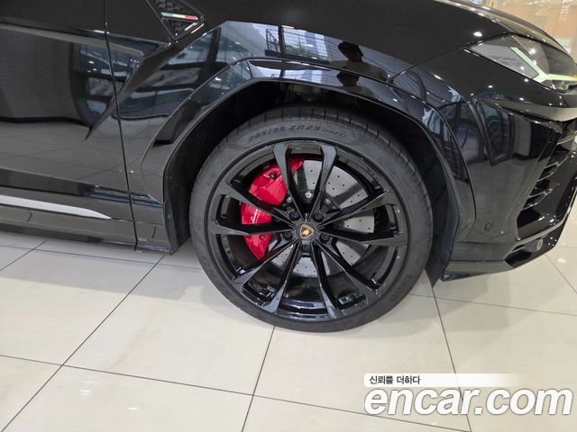 Lamborghini Urus 4.0 V8 — пробег 43 300 км — фото 5 из 5
