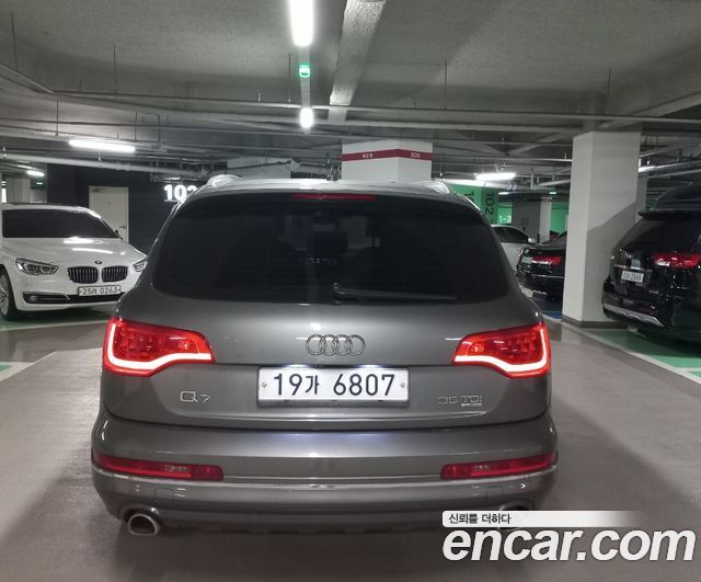 Audi Q7 35 TDI Quattro Dynamic 4L — пробег 189 000 км — фото 2 из 5