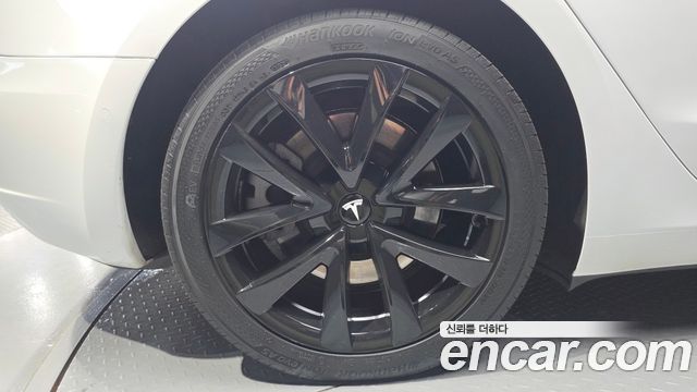 Tesla Model 3 RWD — пробег 73 146 км — фото 5 из 5