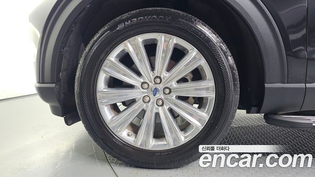 Ford Explorer 2.3 LimIted 4WD — пробег 107 583 км — фото 5 из 5