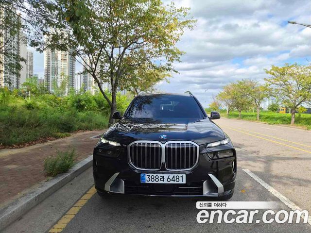 BMW X7 xDrive 40i Design Pure Excellence 6-Seater — пробег 18 000 км — фото 1 из 5