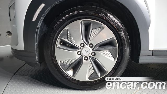 Hyundai Kona из Кореи Encar
