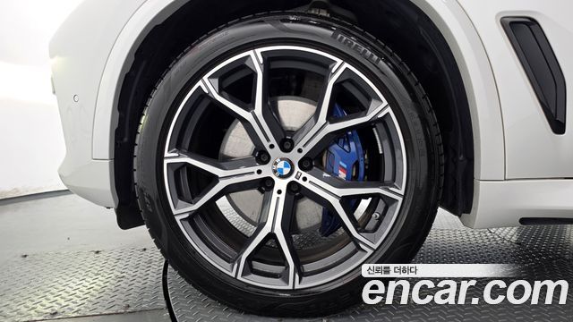 BMW X5 xDrive 40i M Sport — пробег 31 795 км — фото 5 из 5