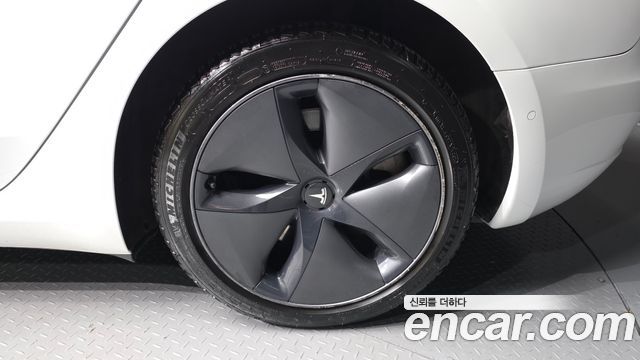 Tesla Model 3 Standard Range Plue RWD — пробег 142 523 км — фото 5 из 5