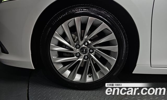 Lexus ES из Кореи Encar