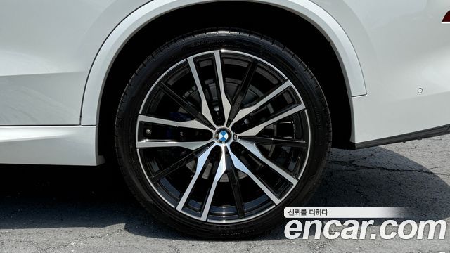 BMW X5 xDrive 40i M sports Onlie Exclusive Edition — пробег 88 100 км — фото 5 из 5