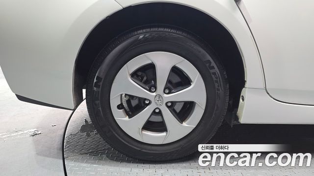 Toyota Prius из Кореи Encar