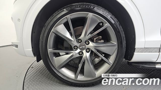Genesis GV70 из Кореи Encar