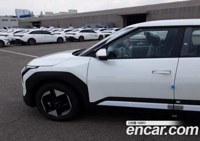 Kia EV3 Long Range 2WD AIr — пробег 1 км — фото 5 из 5