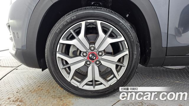 Kia Seltos из Кореи Encar
