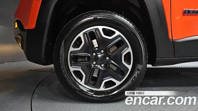 Jeep Renegade 2.0 Diesel Tailhawk AWD — пробег 44 577 км — фото 5 из 5