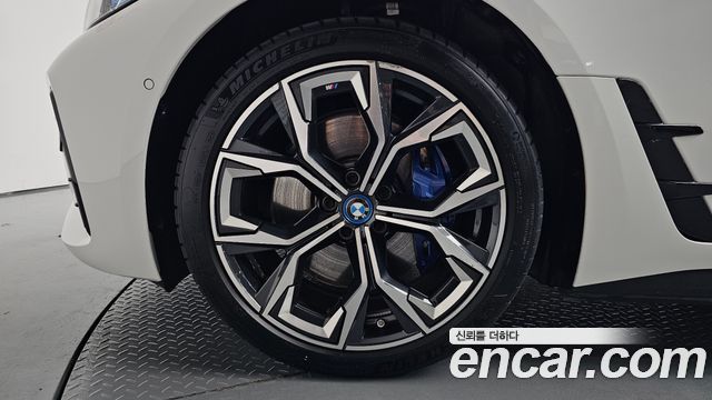 BMW i4 eDrive40 M Sports Pro — пробег 21 028 км — фото 5 из 5