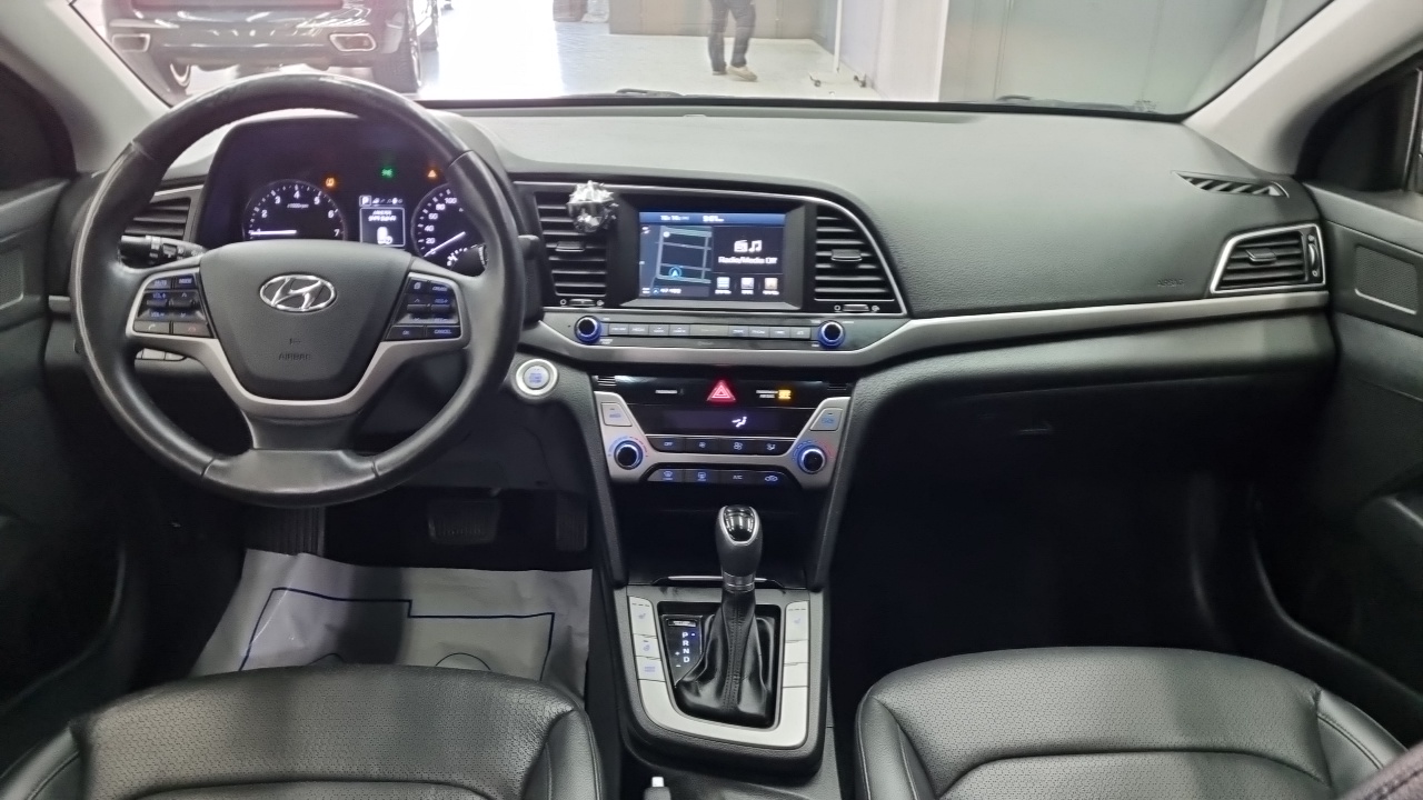 Hyundai AVANTE из Кореи Encar