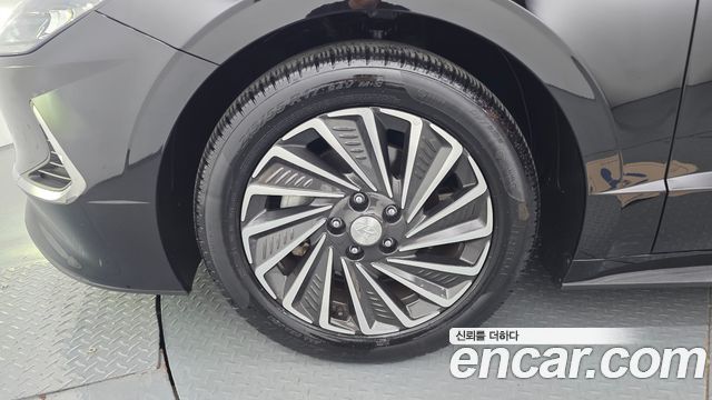 Hyundai Sonata Premium Plus — пробег 25 831 км — фото 5 из 5