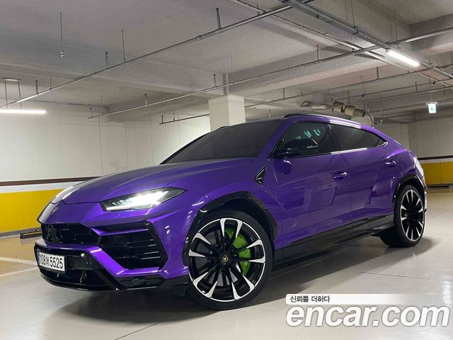 Lamborghini Urus 4.0 V8 — пробег 14 300 км — фото 1 из 5