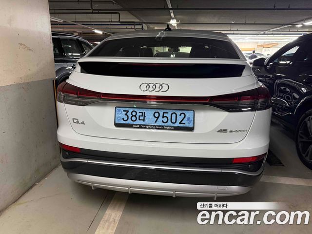 Audi Q4 e-tron 45 Premium Sportback — пробег 1 100 км — фото 3 из 5