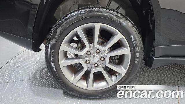 Jeep Compass из Кореи Encar