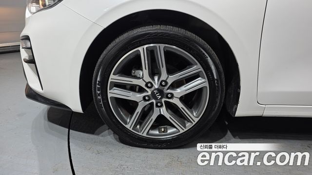 Kia K3 из Кореи Encar